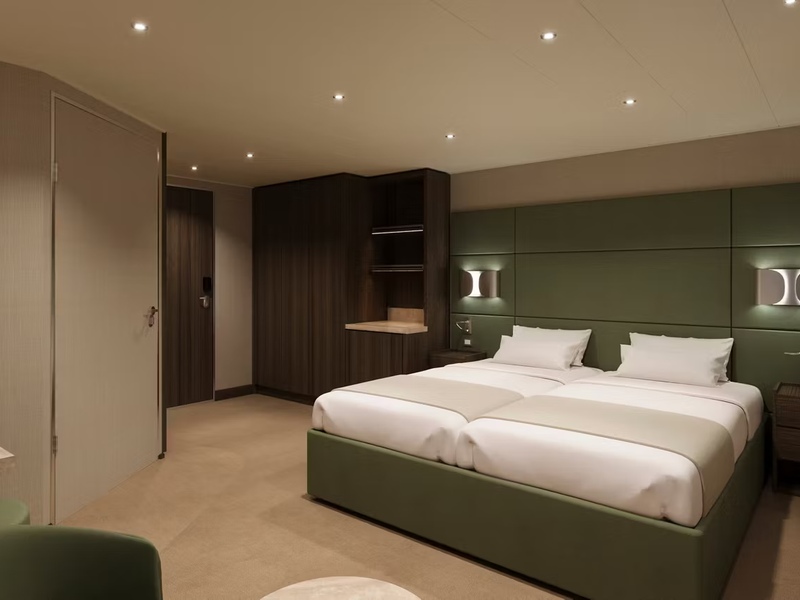 Yacht Club Interior Suite